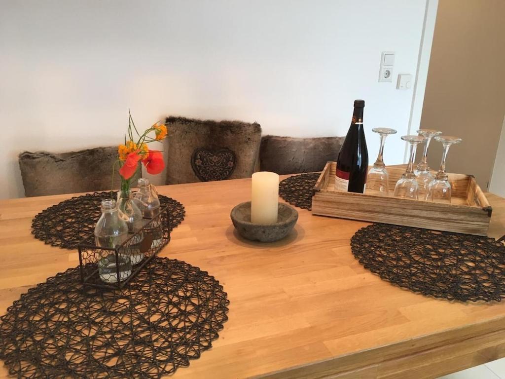 Schoene Ferienwohnung 2,5 Zimmer In Stadtnaehe Mit Eigenem Hofgarten Balingen Buitenkant foto