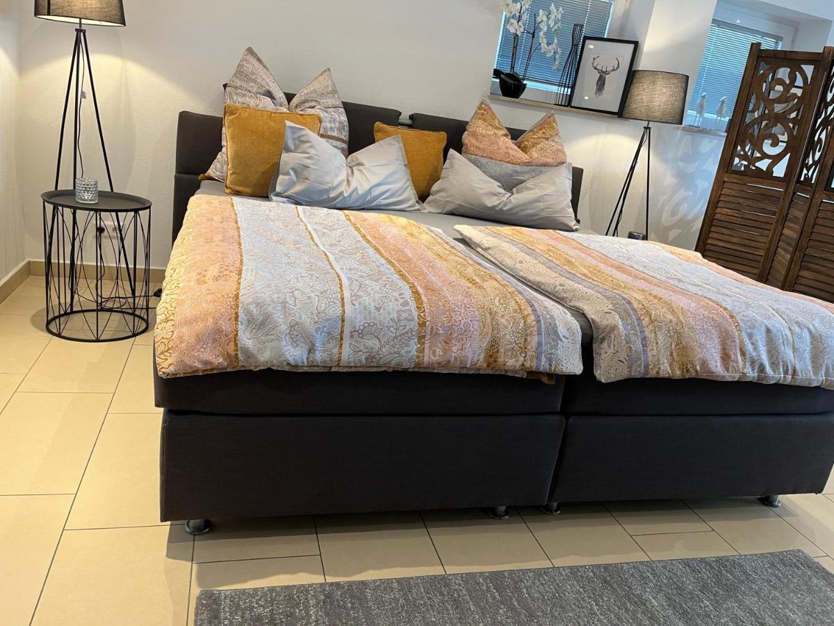 Schoene Ferienwohnung 2,5 Zimmer In Stadtnaehe Mit Eigenem Hofgarten Balingen Buitenkant foto