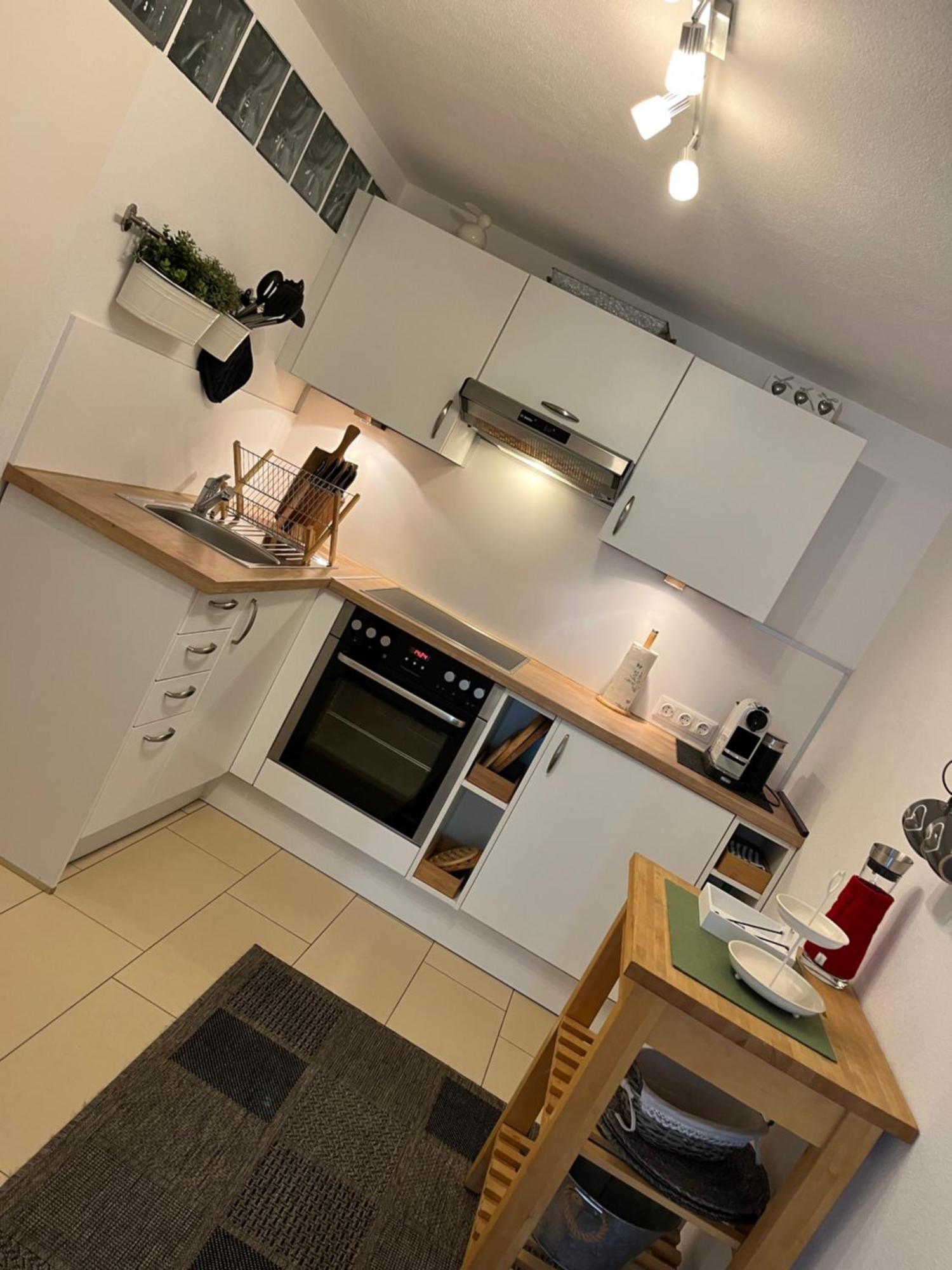 Schoene Ferienwohnung 2,5 Zimmer In Stadtnaehe Mit Eigenem Hofgarten Balingen Buitenkant foto